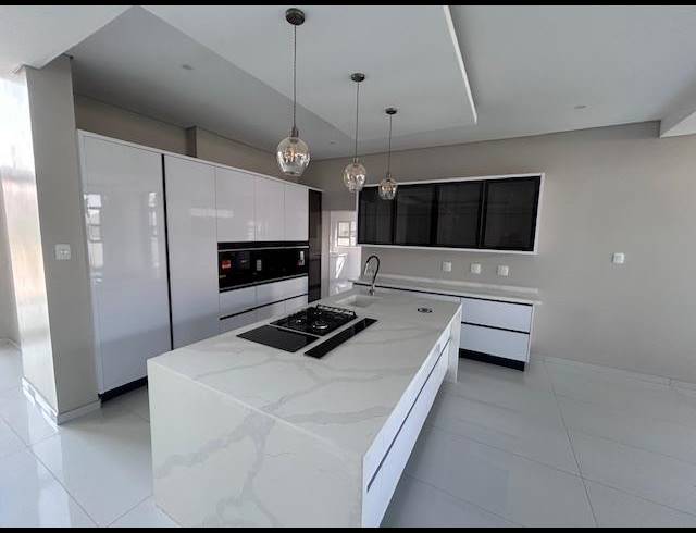 5 BEDROOM HOUSE FOR SALE IN SIX FOUNTAINS RESIDENTIAL ESTATE